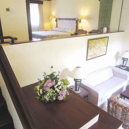 Equator Hotel Surabaya Room photo